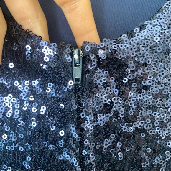 Navy sequened bodycon dress 😍 - Picture 4 of 6